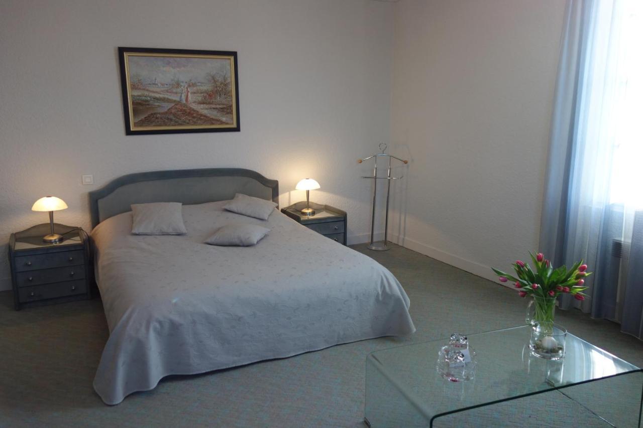 Le Platane Bed & Breakfast Lafrançaise Eksteriør bilde
